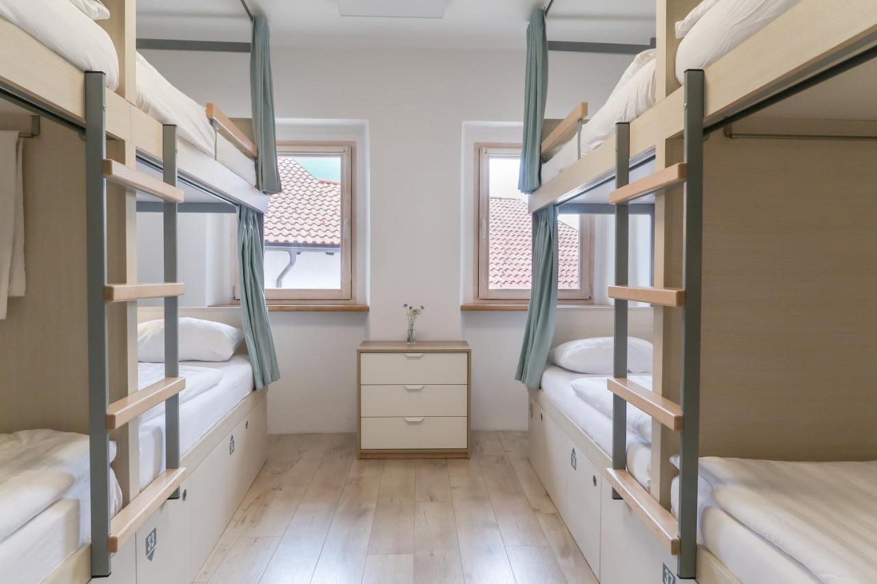 Premium Hostel โคบาริด ภายนอก รูปภาพ