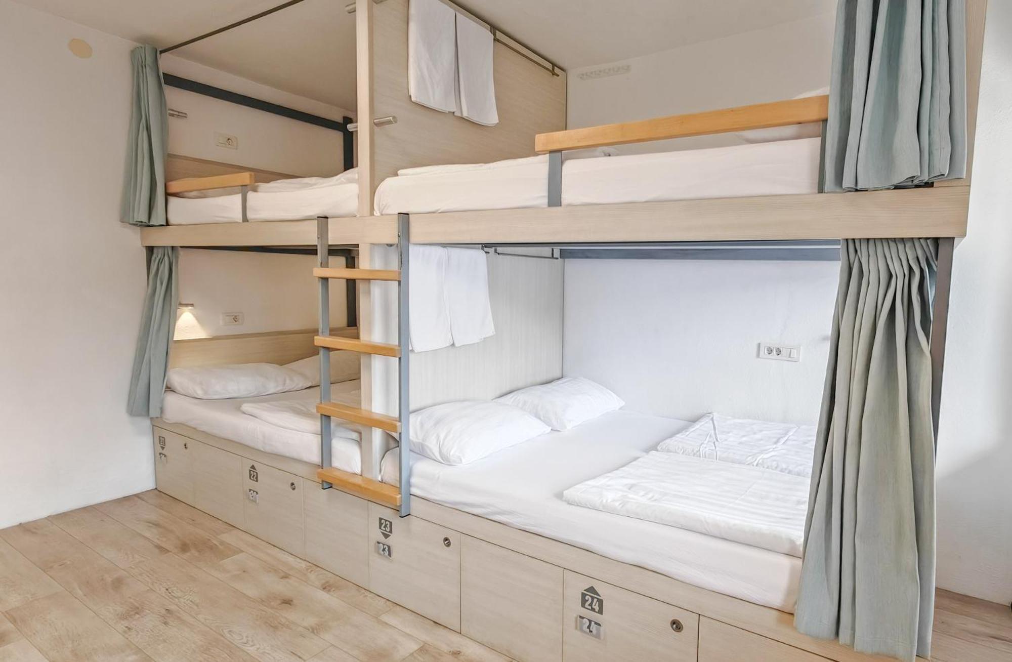 Premium Hostel โคบาริด ภายนอก รูปภาพ