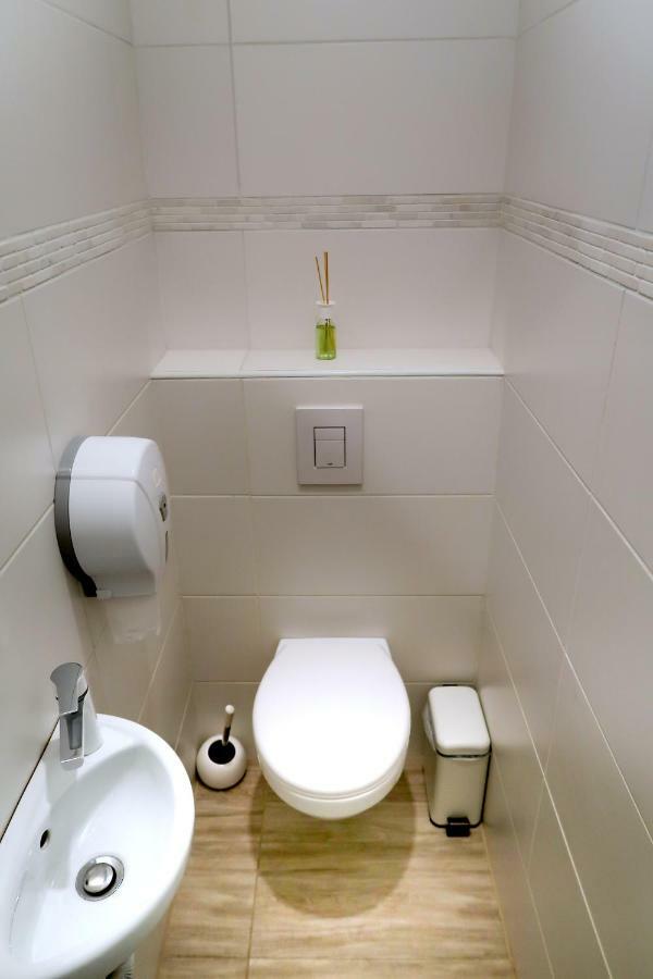 Premium Hostel โคบาริด ภายนอก รูปภาพ